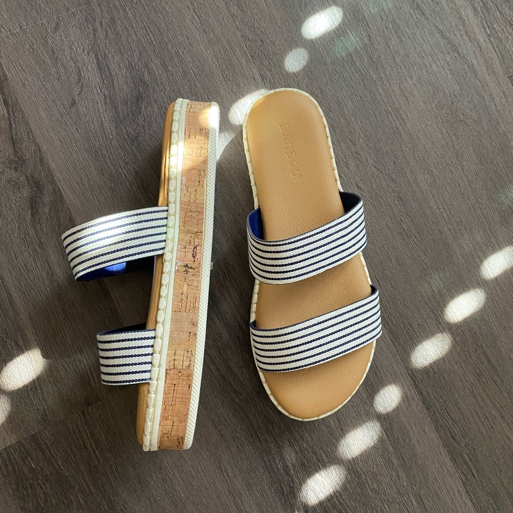 Sandals - Picture 2 of 3